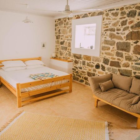 The Apricot Tree Studio Samothraki Bagian luar foto