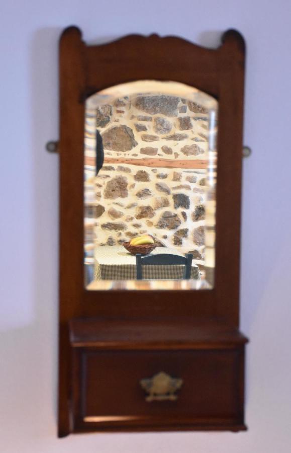 The Apricot Tree Studio Samothraki Bagian luar foto